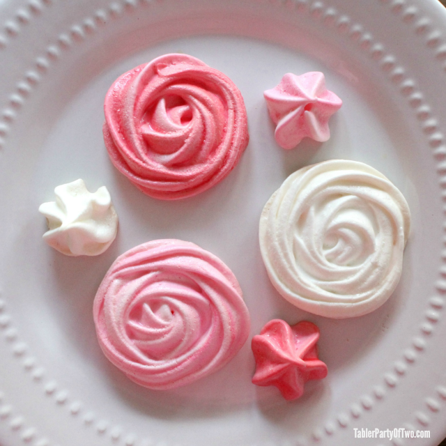 Gorgeous Valentine Meringue Cookies... beautiful and delicious.