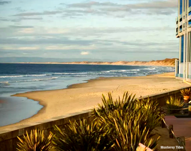 Monterey Tides hotel offers breathtaking views and a golden sand beach! TablerPartyOfTwo.com